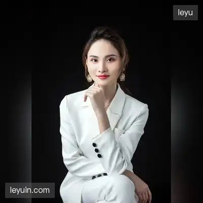 易纲